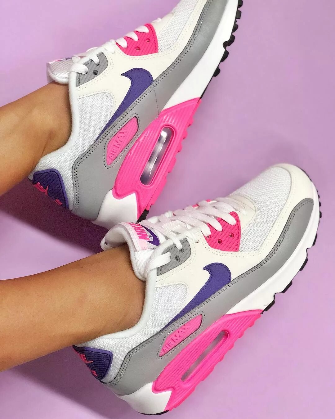 Модные найки 2024. Nike Air Max 90 Purple. Nike Air Max 90 - White Purple Grey Pink - rematch. Найк айр Max 90 женские. Nike Air Max 90 White женские.