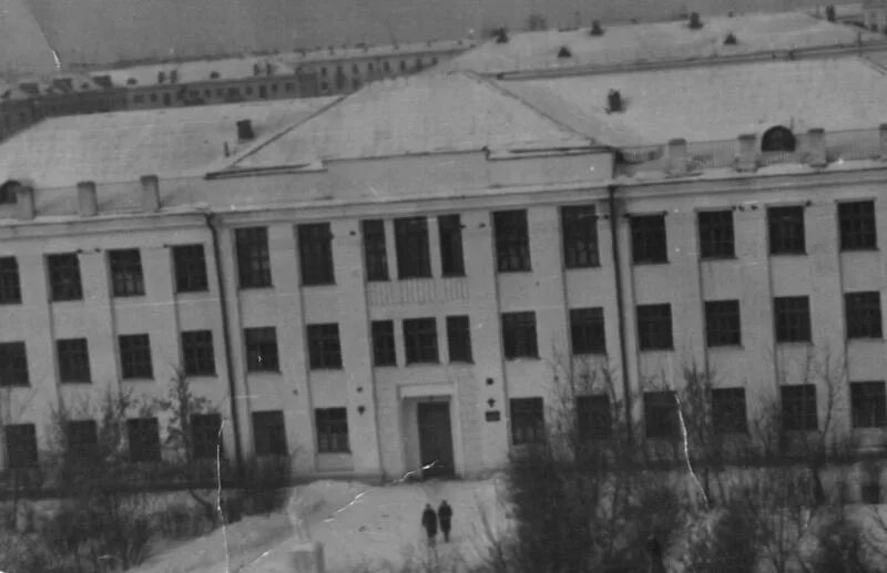 Ростовский государственный университет здание на улице горького. Улица горького нижний новгород 1970. Красноярский педагогический колледж 1 им м горького. Челябинский техникум железнодорожного транспорта. Нижний новгород, ул.