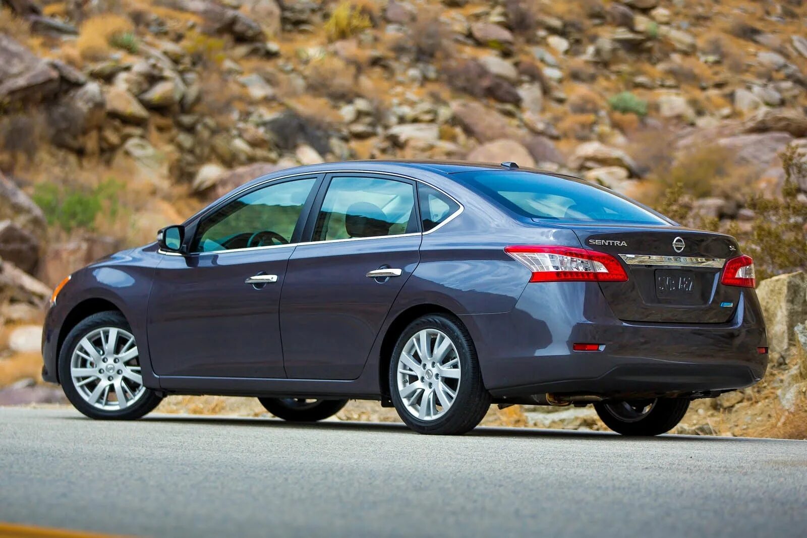 Nissan sentra 2015. Ниссан центра. Nissan sentra coupe. Ниссан седан сентра. Ниссан центра.