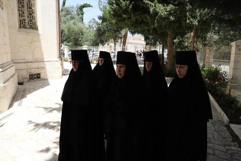 хеврон настоятель монастыря святой троицы израиль. здания русской духовной миссии в иерусалиме. русская духовная миссия в иерусалиме братия. монастырь в иерусалиме московской патриархии. храм русской духовной миссии в иерусалиме.