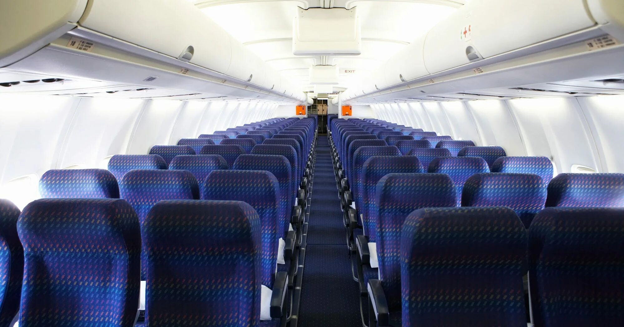 Салон a320 100 200. A320 салон. Аэробус а320 салон. Airbus a320 внутри. Airbus a320 qatar airways салон.