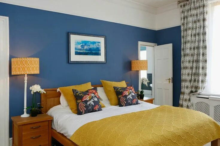 Сочетание синего цвета в интерьере спальни Pin on chambre