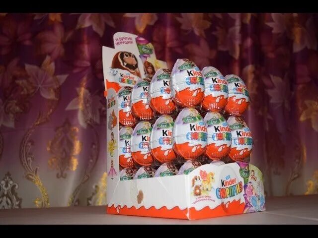 Киндеры 36. Kinder Joy kinder сюрприз. Распаковка шоколадных яиц Киндер сюрприз. Упаковка Киндер 36 штук. Упаковка киндеров для девочек.