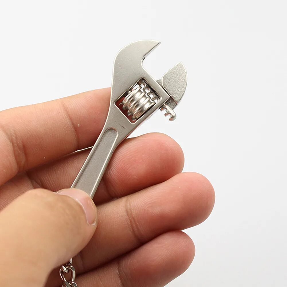 Мини без ключей. Брелок ключ разводной. Мини гаечный ключ. Мини ключ на 2 мм. Key Tool Mini.