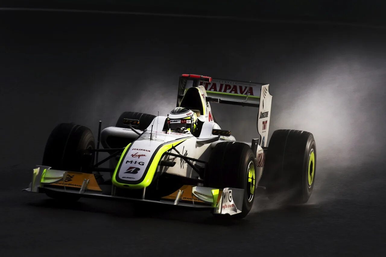 Brawn gp. Brawn f1 2009. формула 1 brawn. brawn bgp 001. brawn gp f1.