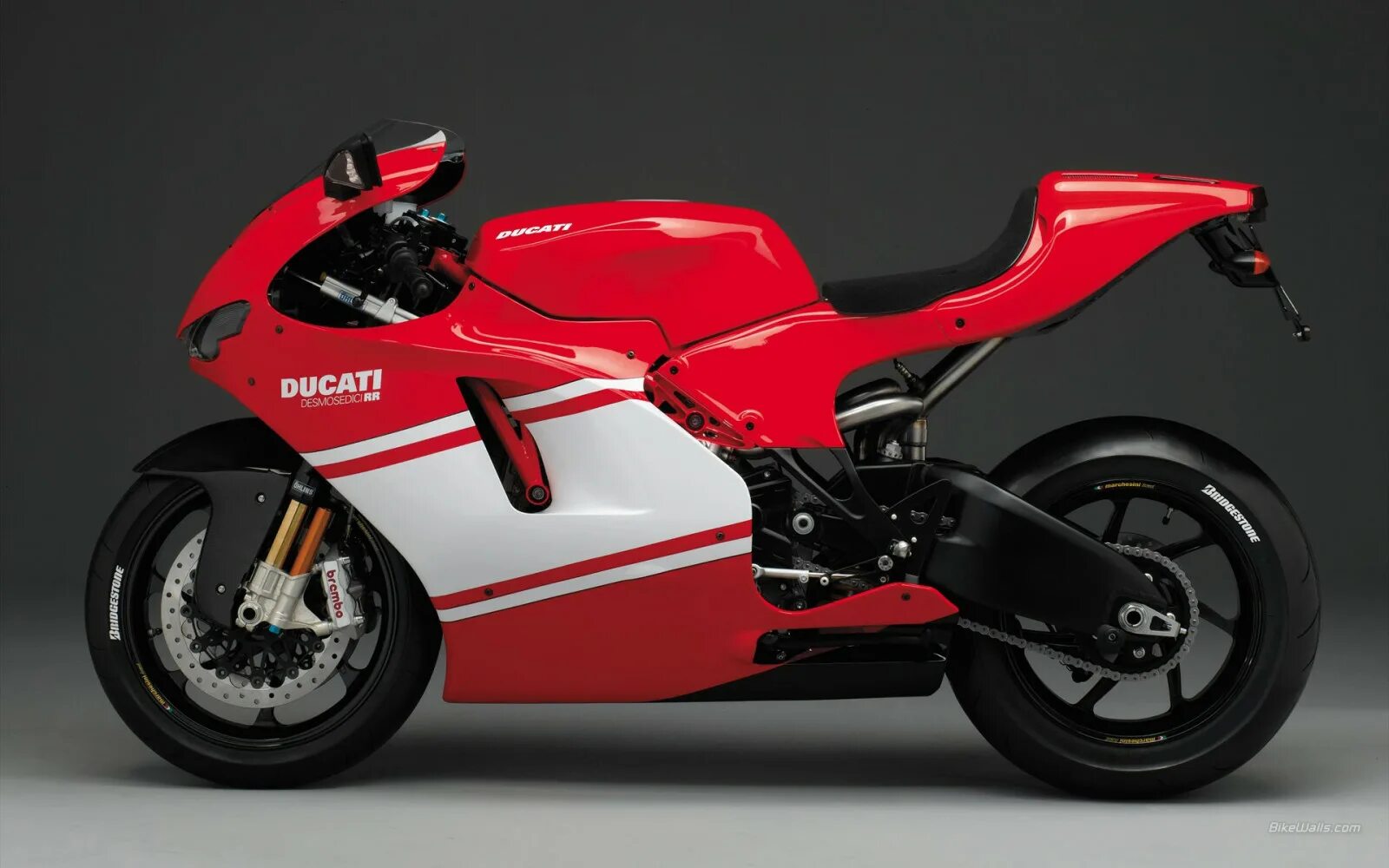 Мотоцикл Ducati Desmosedici. Ducati 1.3. Ducati 200. Ducati Desmosedici Black.