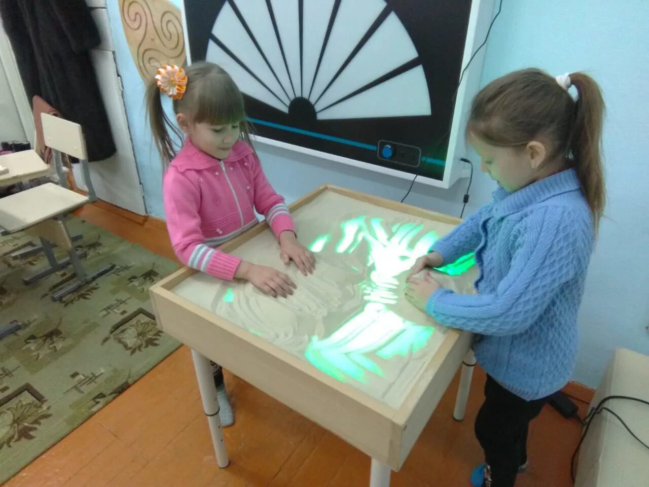 сенсорная комната занятия с детьми. сенсорная комната для детей. сенсорная комната занятия с детьми. занятия в сенсорной комнате. занятия в сенсорной комнате для детей.