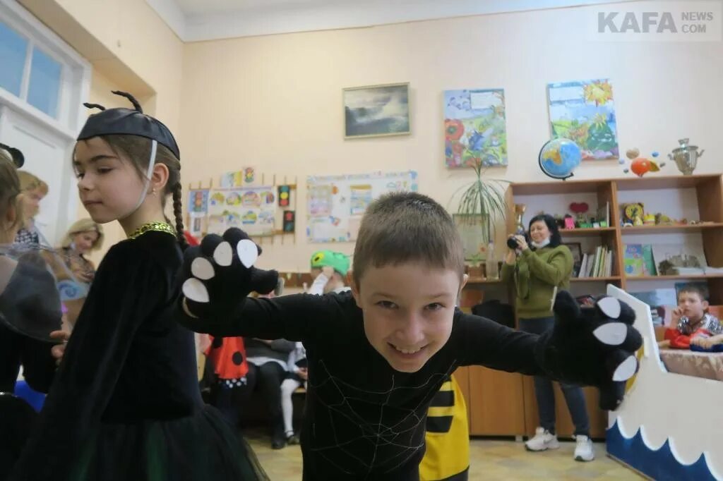 13 школа феодосия. Школа 17 феодосия. 19 школа феодосия 2019. Элжур логос феодосия. Мбоу школа 17 феодосия.