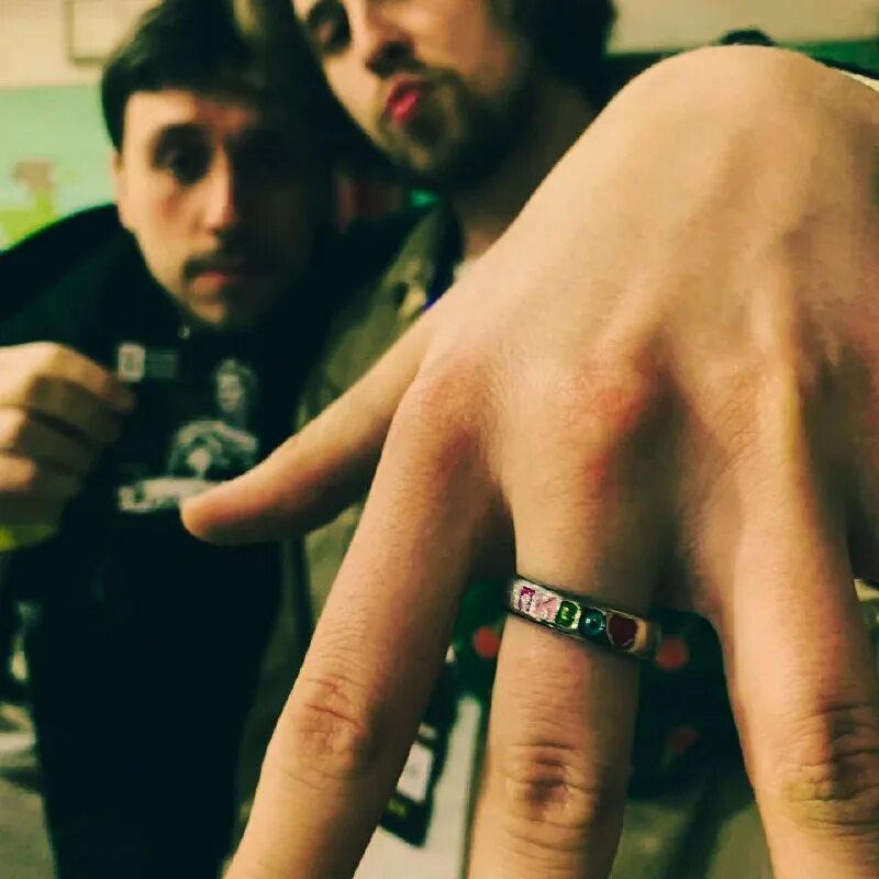 Billabong linus boy серая. Huafu h105cy heather grey. Global mercy ships фото. Blinks day. Day crew.