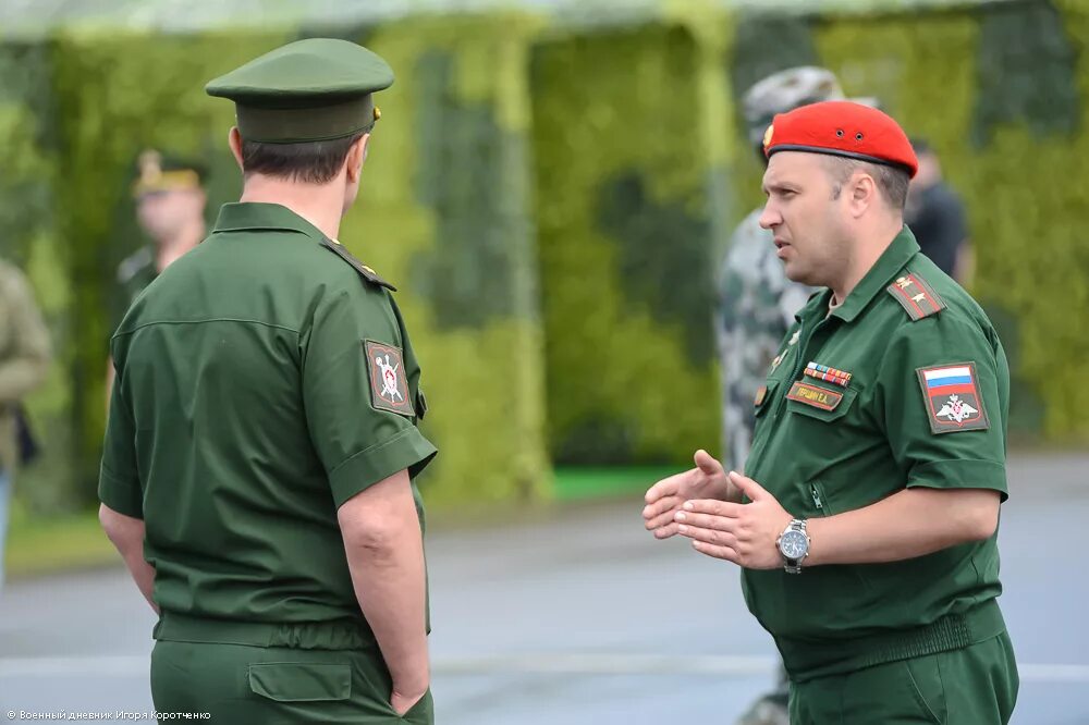 Забрала военная полиция. Начальник военной полиции вс РФ. Форма военной полиции МО РФ. Военная полиция Министерства обороны Российской Федерации форма. Офицер военной полиции вс РФ.