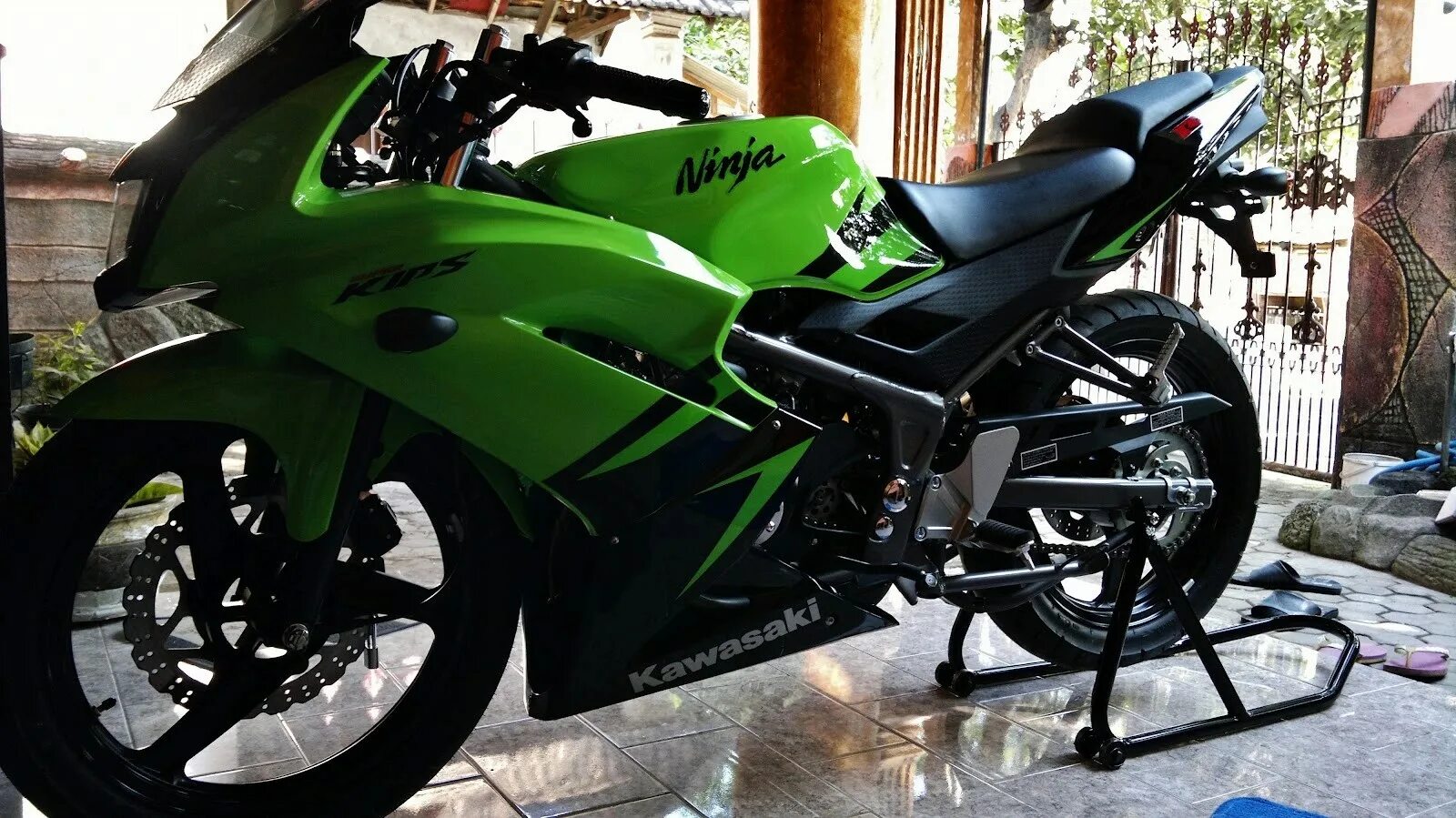 Майкл дудикофф американский ниндзя. Ninja 4. Американский ниндзя 4 дэвид брэдли. Kawasaki ninja красный h2r dino. 4mix ninja.