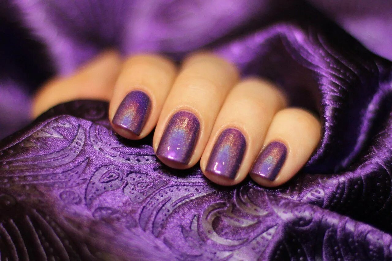 Сиреневые кончики. Фиолетовая буква s. Наращивание ногтей фиолетовый. Окрашивание волос в сиреневый цвет. 22 ultraviolet на русые.