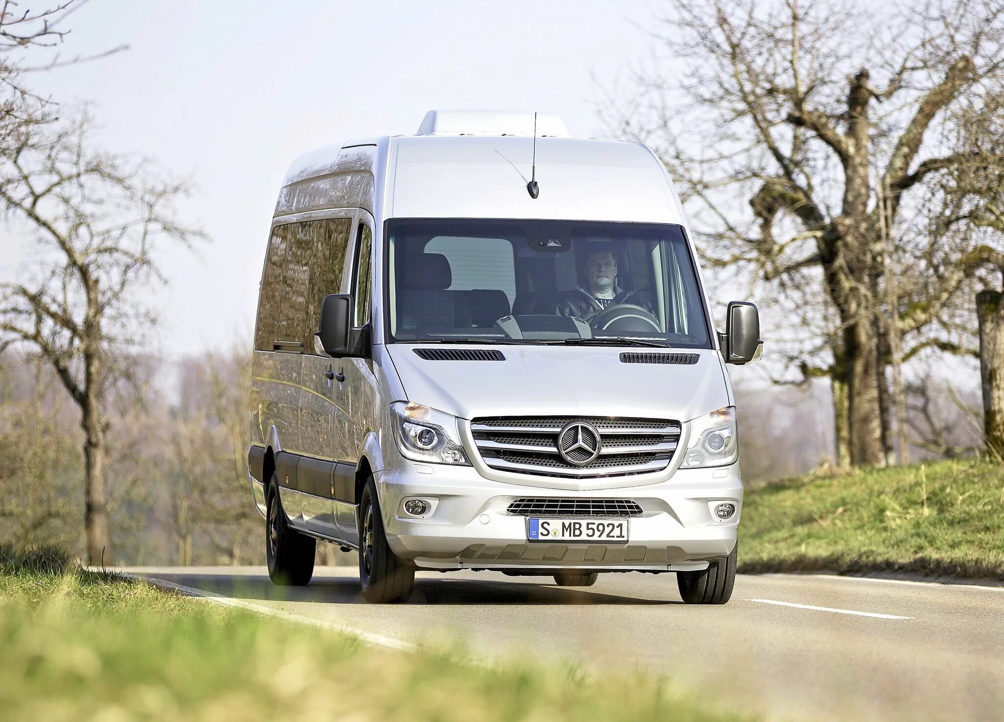 Мерседес спринтер ру. Mercedes-Benz Sprinter 2015. Мерседес Бенц Спринтер 2015. Sprinter Mercedes минибус 2019. Мерседес-Бенц 516 Sprinter.