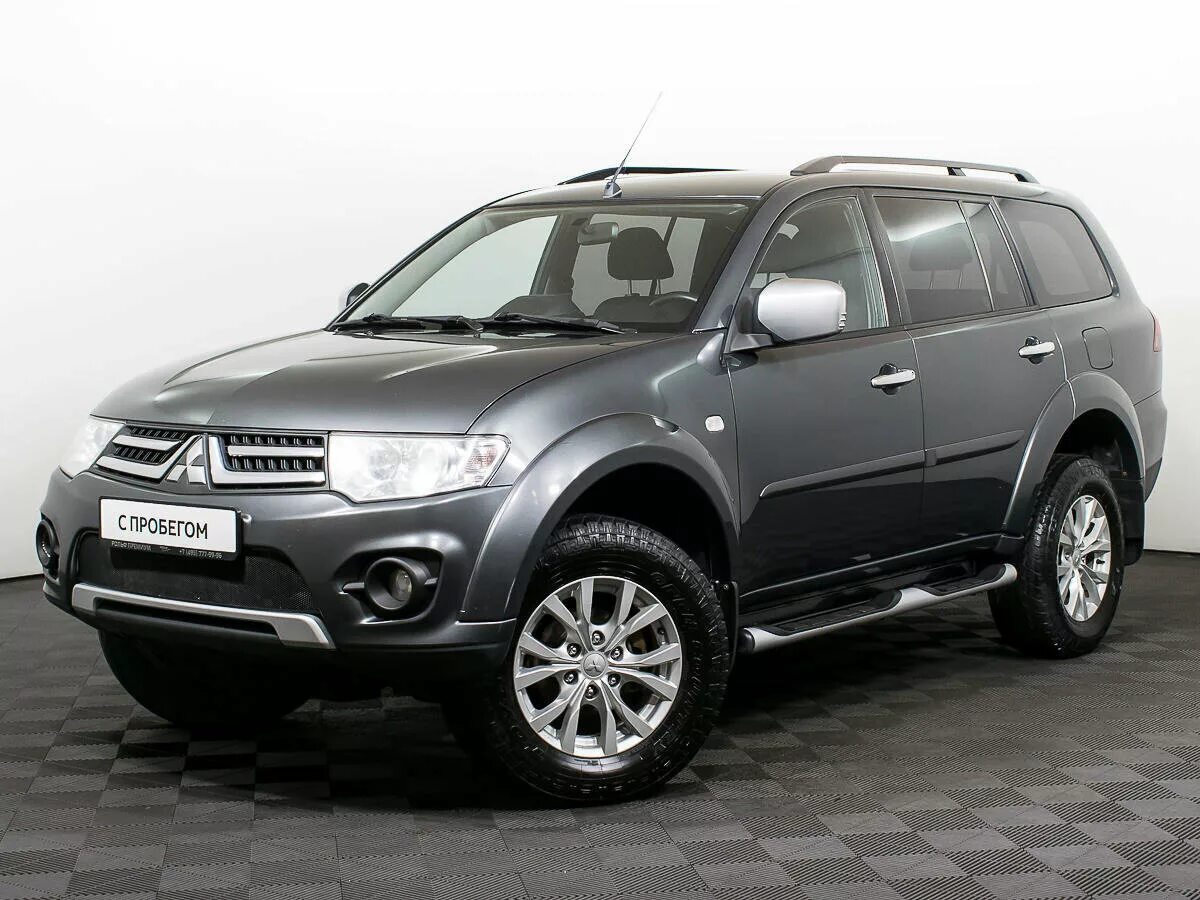 Митсубиси Паджеро спорт 2014. Mitsubishi Pajero Sport 2 поколения. Mitsubishi Pajero Sport 2013. Mitsubishi Pajero Sport 2 2014.