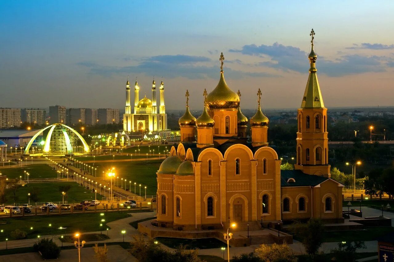 Актобе территории. Аллея дружбы актобе. актобе город в казахстане.