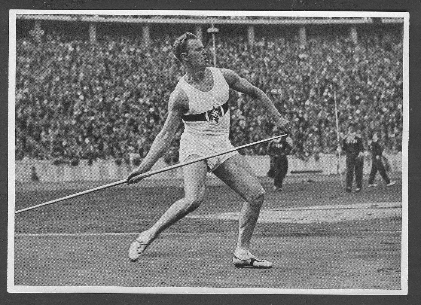 Спортсмены германии. Олимпия 1936 атлеты. Олимпиада 1936 германские спортсмены. Немецкие спортсмены на Олимпиаде 1936. Лени Рифеншталь метатель копья.