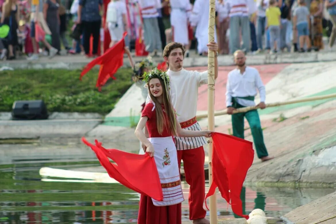 Ивана купала зеленодольск. Праздник ивана купала зеленодольск. Праздник ивана купала зеленодольск. Зеленодольская рнд. Славянские гуляния.
