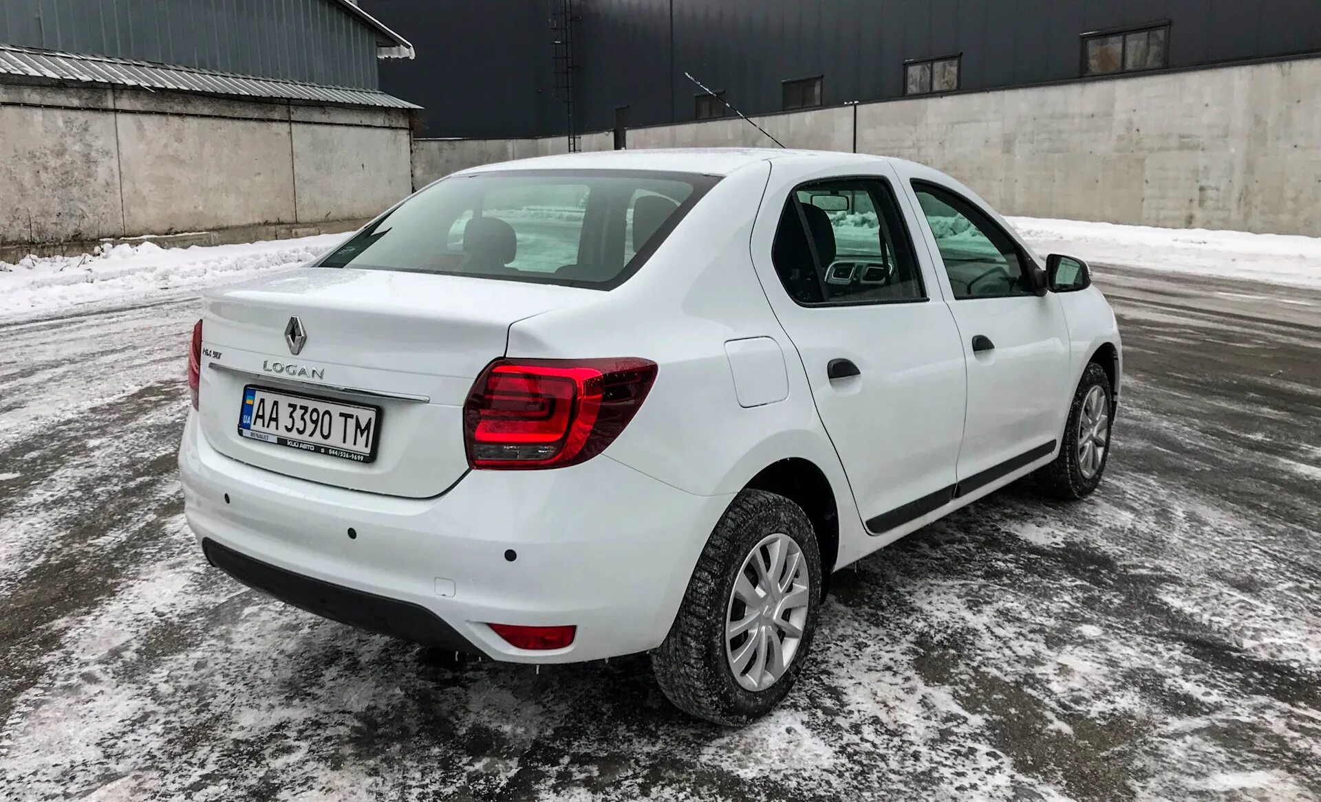 Купить логан автомат. Renault Logan автомат. Логан на автомате. Новый Логан автомат. Логан 2 автомат.