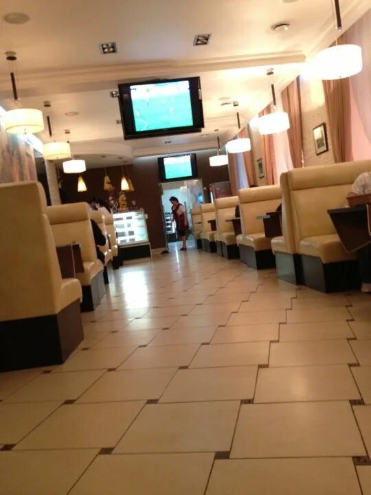 Венская сказка мосфильмовская. Венское кафе москва. Кондитерская венская сказка. Венская сказка мосфильмовская. Кондитерская венская сказка в махачкале.