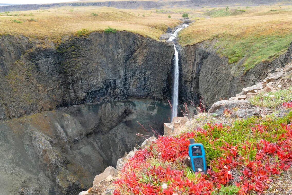 Плато путорана как добраться самостоятельно. Кандинский водопад путорана. плато путорана гейзеры. плато путорана водопады. тальниковый водопад путорана.