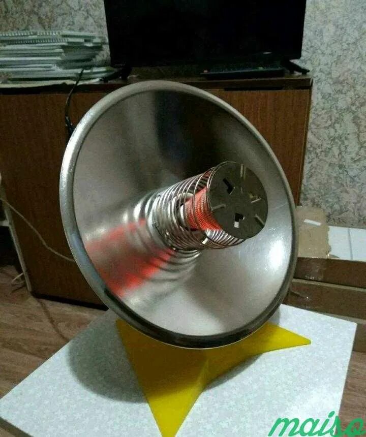 С какой целью провода в местах соединения не просто. Спираль нагревательного прибора рефлектора. Нихромовая спираль нагревательного элемента. Кипятильник погружной 2000 вт. Спираль нагревателя.