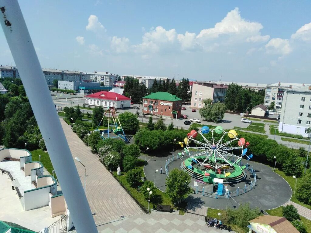 Тюмень парк аттракционов. Горсад Ялуторовск. Ялуторовск Горсад аттракционы. Ялуторовск Тюменская область Горсад. Орбита Ялуторовск Горсад.