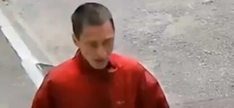 Мужик в абакане напал на прохожих
