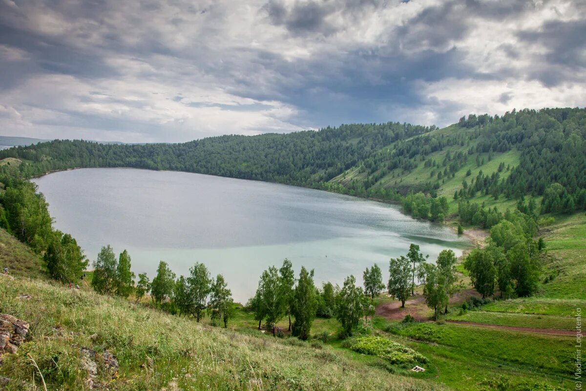 Республика хакасия какой край. Хакасия Абакан природа. Озеро Баланкуль. Сибирь Хакасия. Природа Хакасии чёрное озеро.