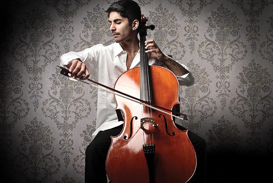 Музыкант играющий на музыкальном инструменте. Тромбон музыкант. Башмет скрипка страдивари. Музыкант играющий на музыкальном инструменте. Музыкант играющий на музыкальном инструменте.