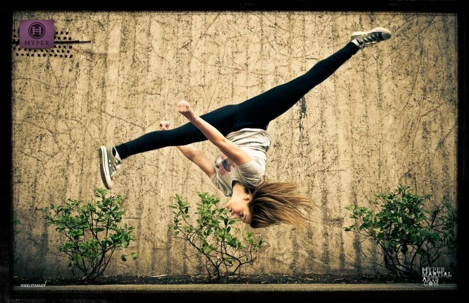 Ветряные вертушки. Песня девочка вертушка. Сальто девушки. Клубные танцы. Дыхание ребенка.