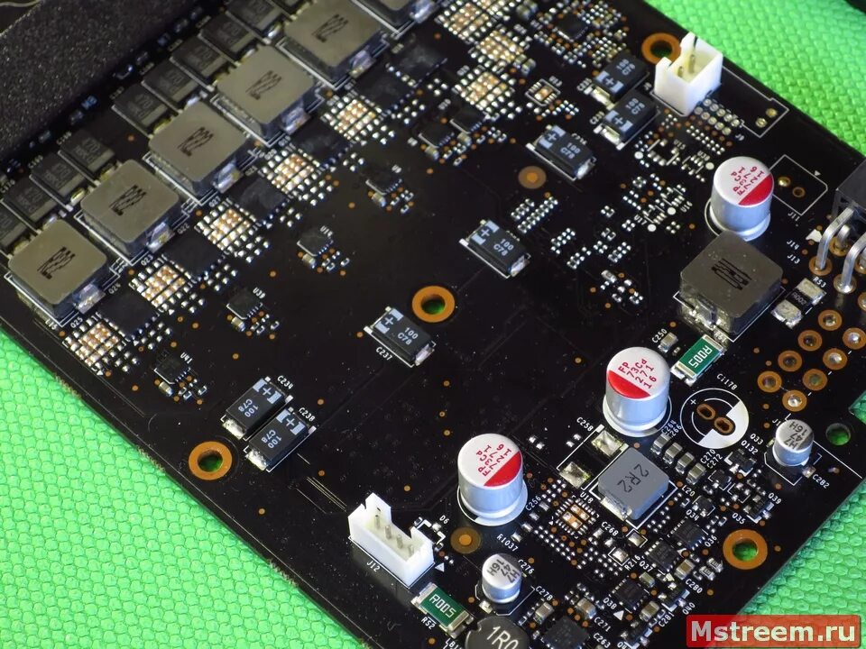 Охлаждение системы питания видеокарты. Вольтмод видеокарты. Кастомное охлаждение для rx560. Ice hammer ih-900. 1080 ti водяное охлаждение.