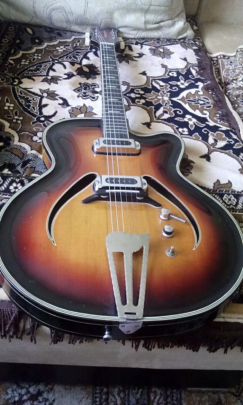 Полуакустическая гитара musima рекорд 17. Звукосниматель музима. Record 17. Музима рекорд 17. Record 17.