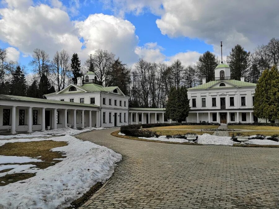 Погода середниково. Солнечногорск усадьба Середниково. Усадьба Мцыри Середниково. Зеленоград усадьба Середниково. Сходня усадьба Середниково.