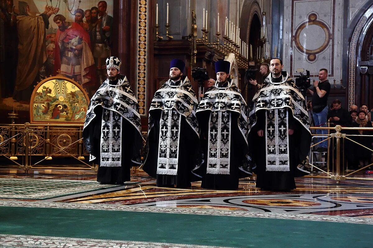 Храм христа спасителя 25 декабря. Храм христа спасителя в москве служба. Храм христа спасителя рождество. Храм христа спасителя в москве автор. Храм христа спасителя 25 декабря.