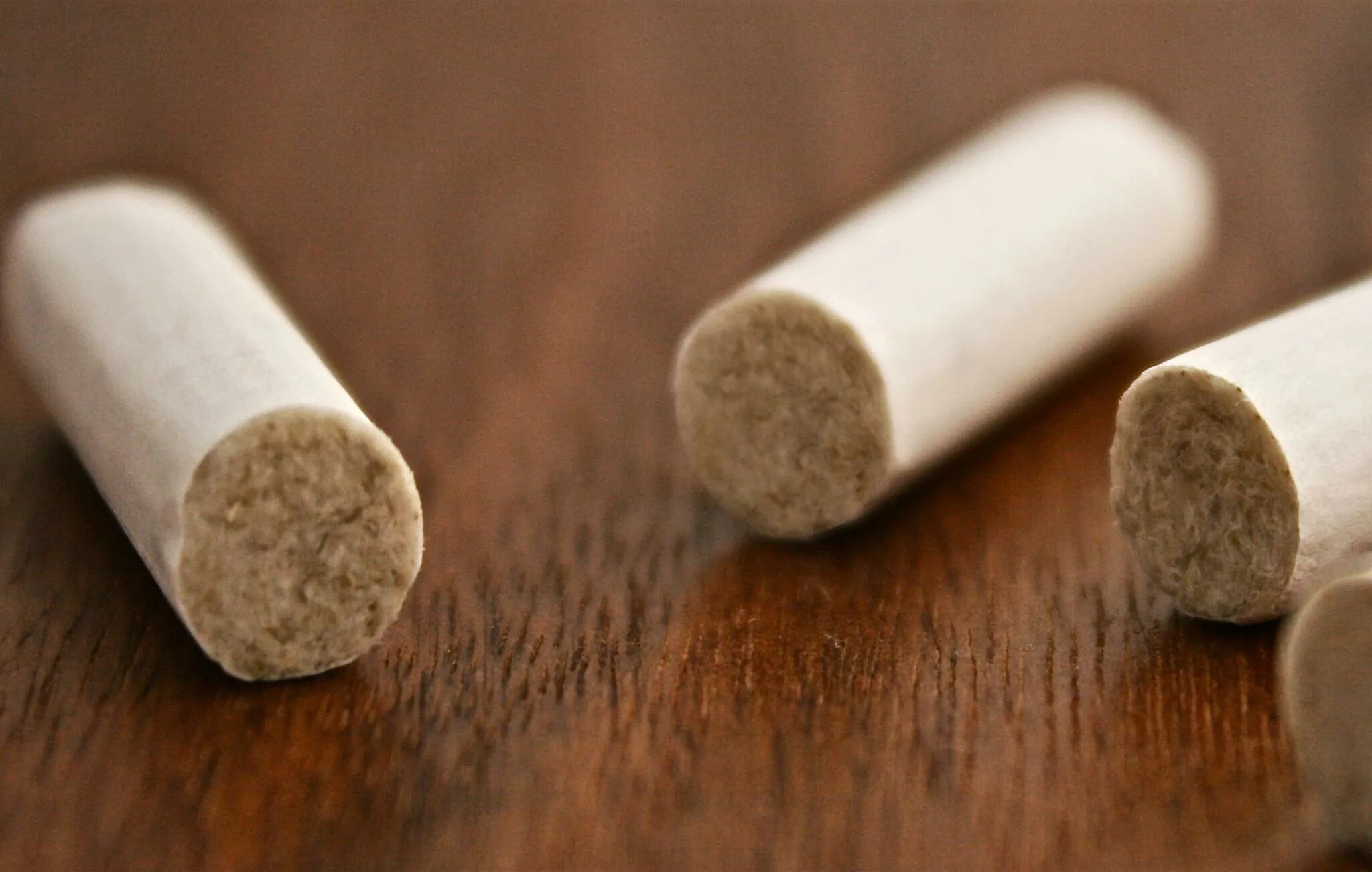 пластиковые фильтры для сигарет. папиросы с фильтром ссср. фильтры mascotte slim filters sticks 6mm 102. первые сигареты. фильтры для самокруток бумажные 6мм.