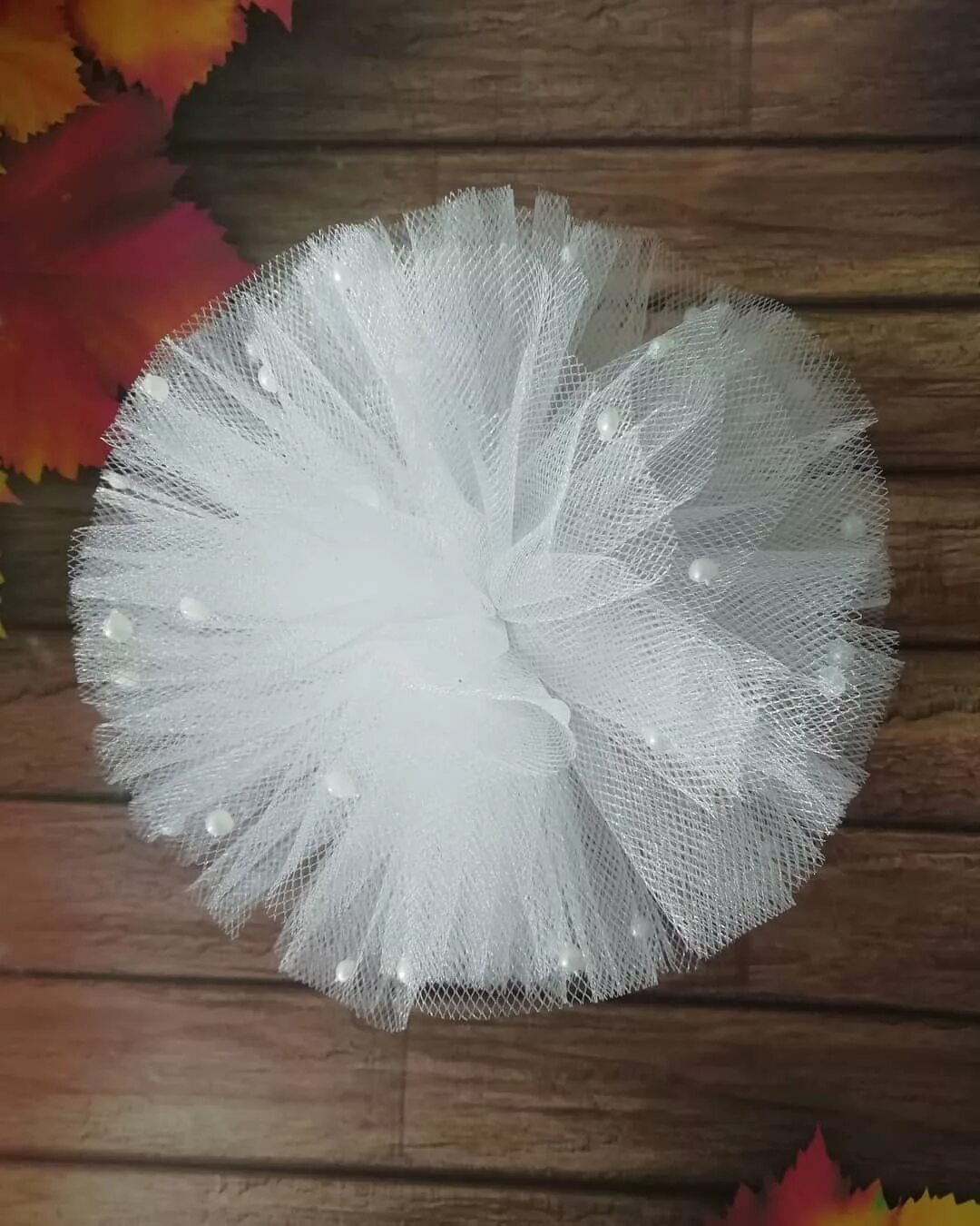 бантики из фатина своими руками. повязка на голову из фатина. бант на руку из фатина. бантики из фатина. бантики из фатина своими руками.