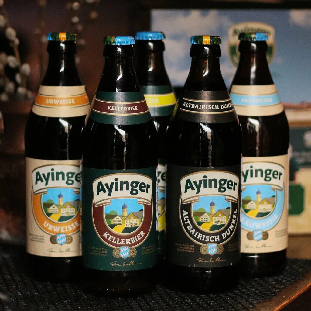 Пиво ayinger купить. Айингер Келлербир. Ayinger пиво. Пиво Ayinger Brauweisse. Ayinger dunkel пиво.