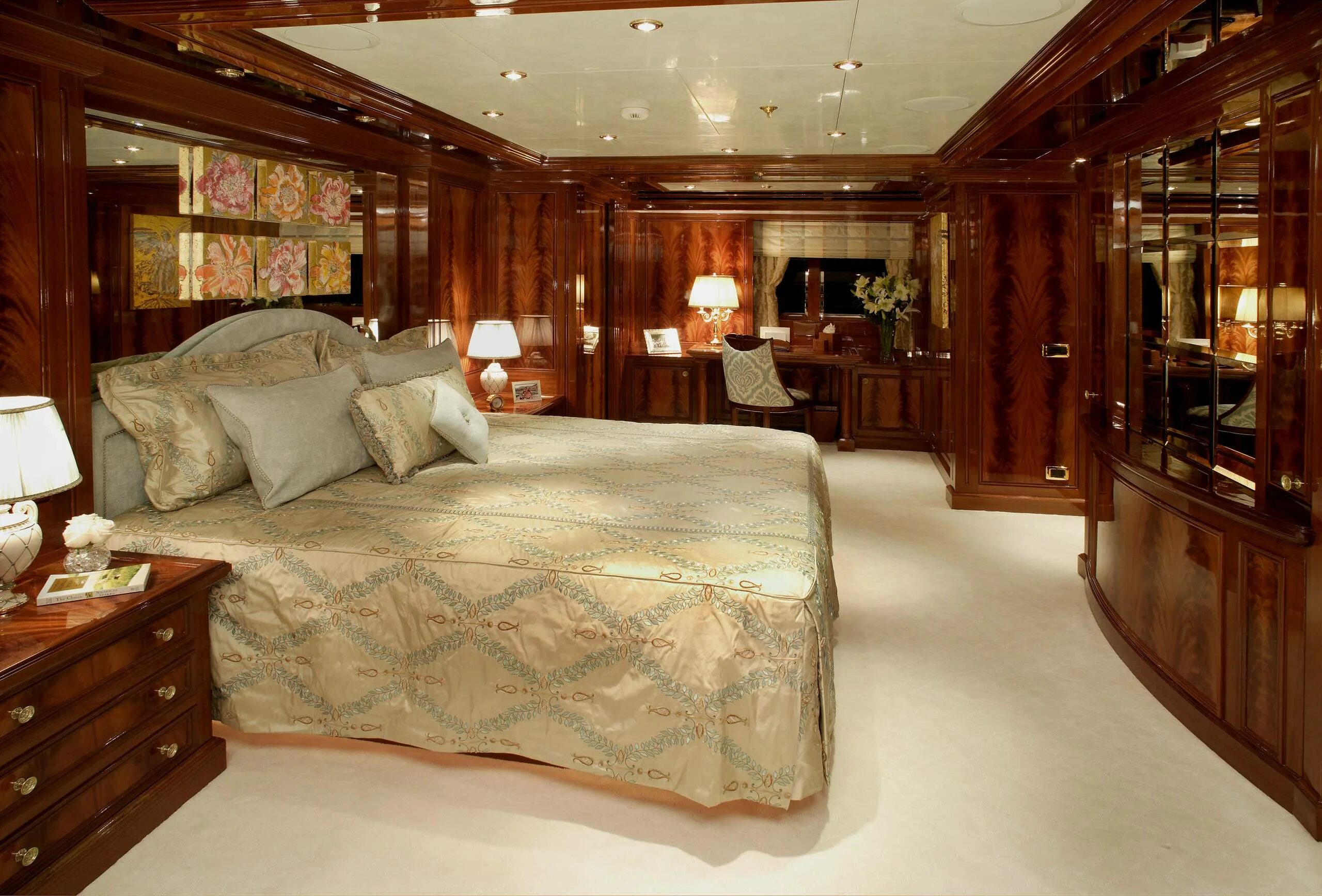 роскошный решить. роскошный решить. спальня в нормандском стиле. Ritz carlton jeddah. гостиная в дворцовом стиле.