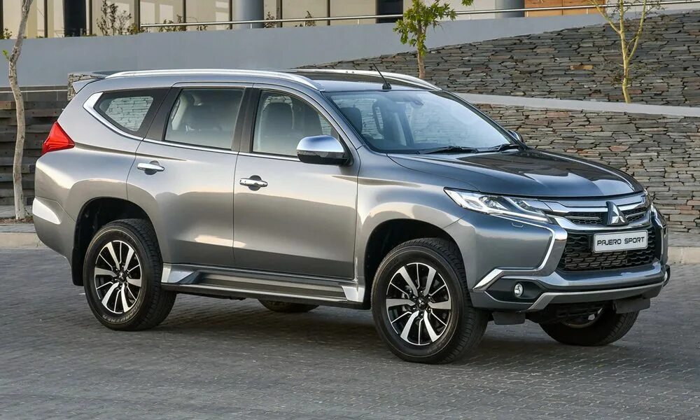 Mitsubishi pajero sport 5. Mitsubishi Pajero Sport 2022. Mitsubishi Pajero Sport 2021 серый. Mitsubishi Pajero Sport 2021. Митсубиси Паджеро спорт 3 Рестайлинг.