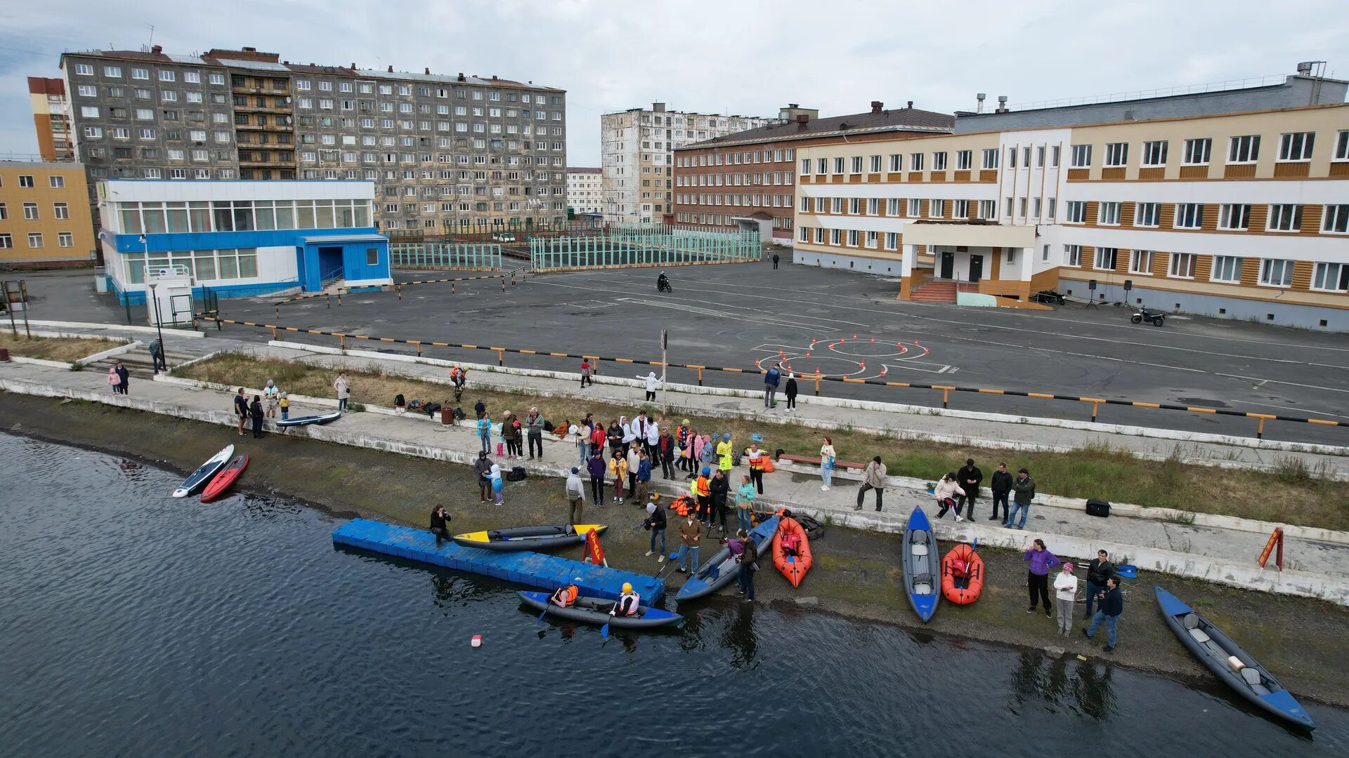 Горячая вода норильск. Норильск. талнах вода. норильск зима. норильск вода.