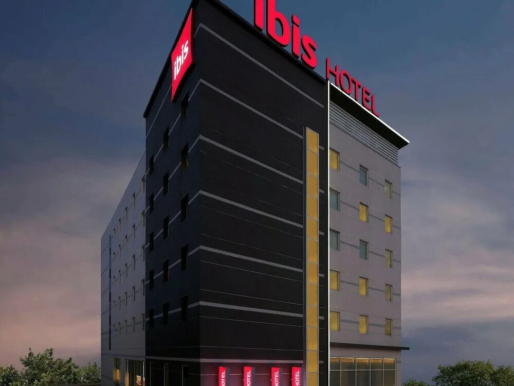 Ибис отель. Ибис птица. Японский красноногий ибис. Ибис ibis. Ibis hotel в америке.