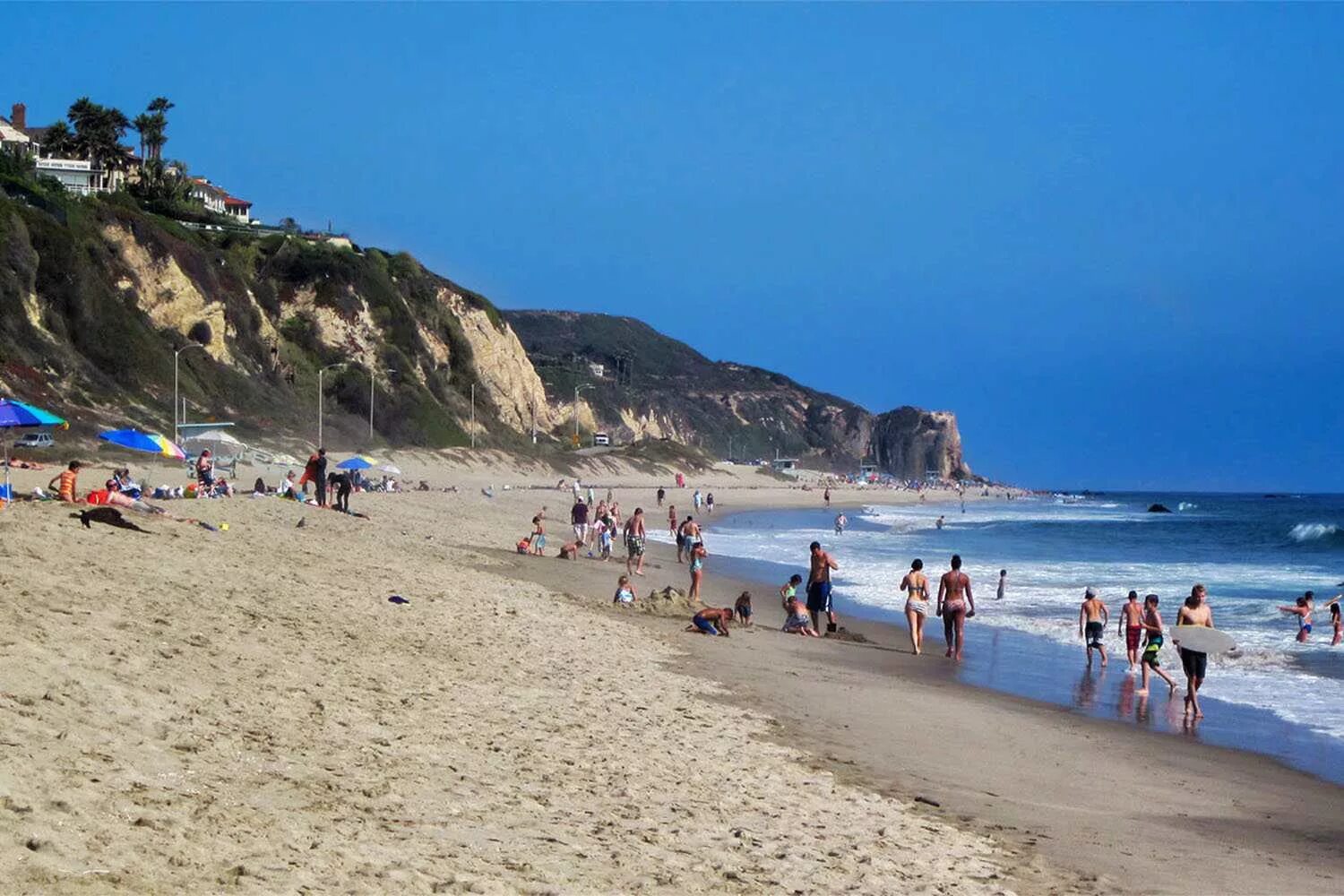 Почему пляж называется пляжем. Zuma beach малибу. пляж зума лос анджелес. пляж зума малибу. пляж для зума.