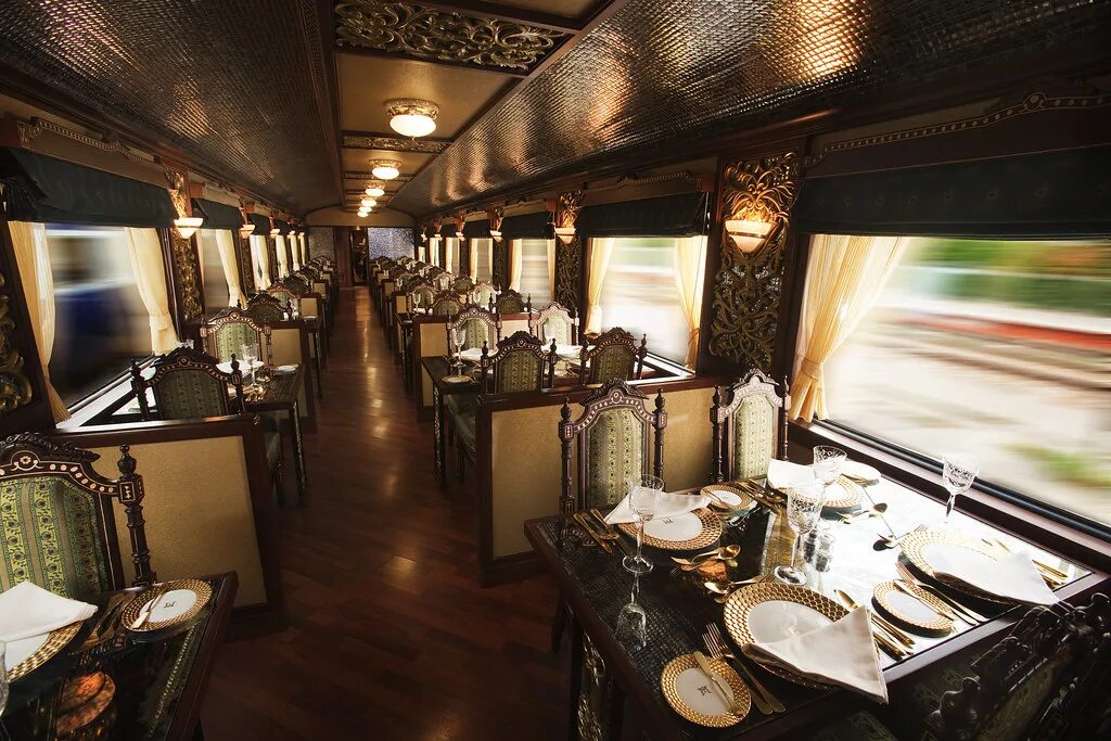 Dining car. Махараджа экспресс. Поезд Махараджа экспресс. Экспресс махараджей самый роскошный поезд. Maharajas’ Express поезд ресторан.