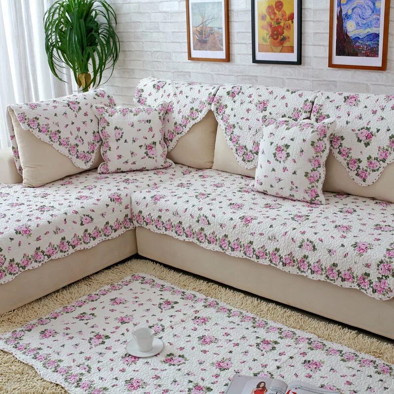 Уголок накидка. Диван в цветочек. Сшить дивандеки. Подушка для дивана. Красивые накидки на диван.