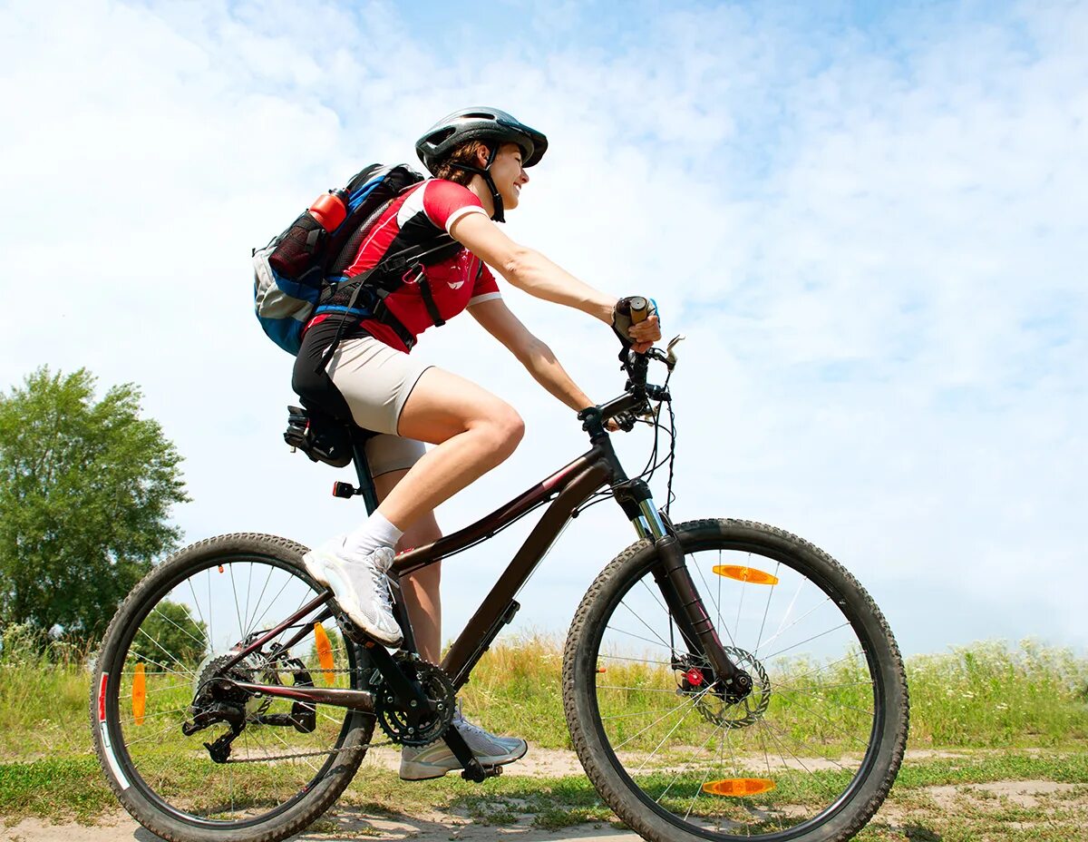 Women ride men. Езда на велосипеде. Кататься на велосипеде. Человек на велосипеде. Катание.