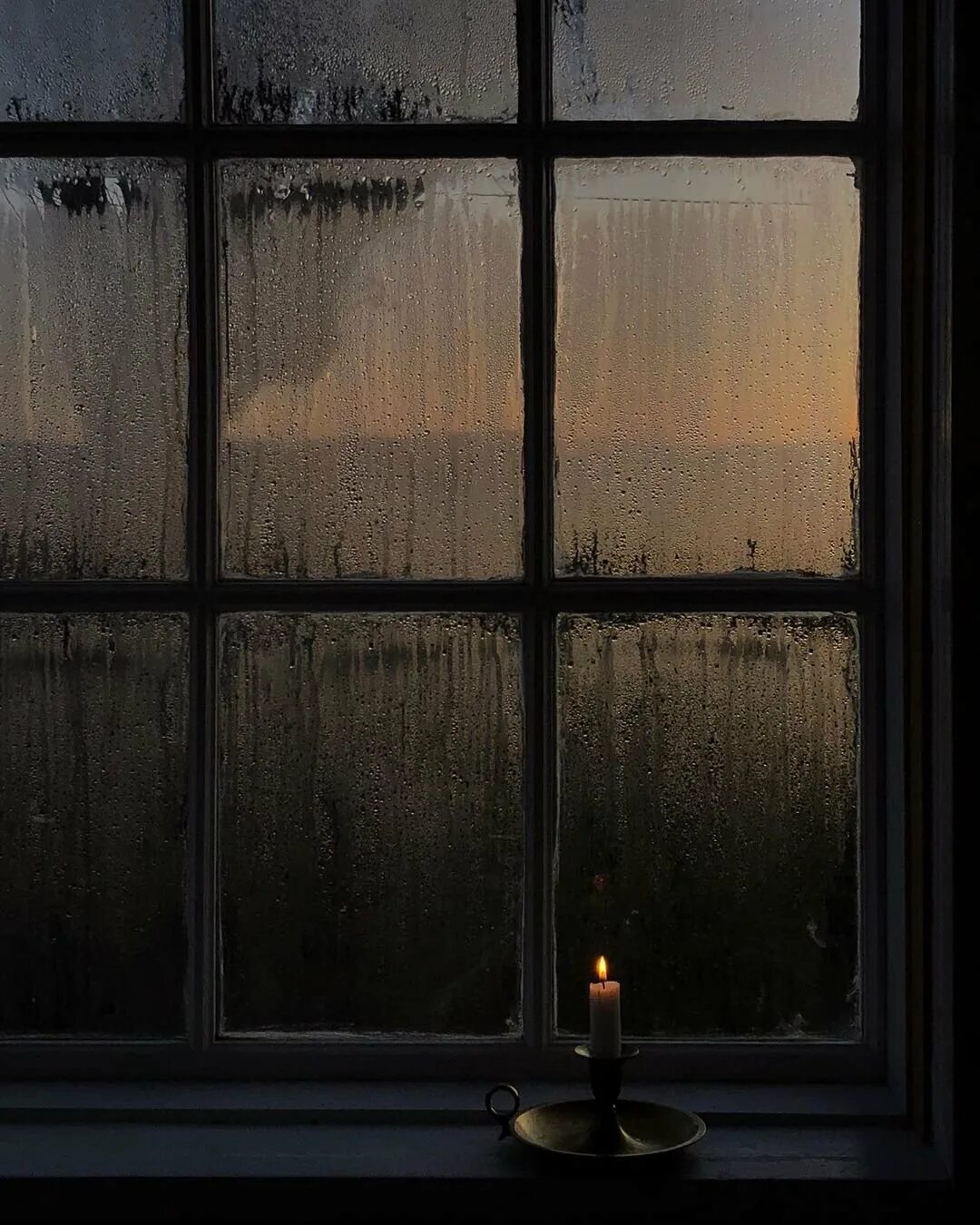 Ночные окна. Окно ночью. Окно ночью. Окно ночью. Вид из окна ночью.