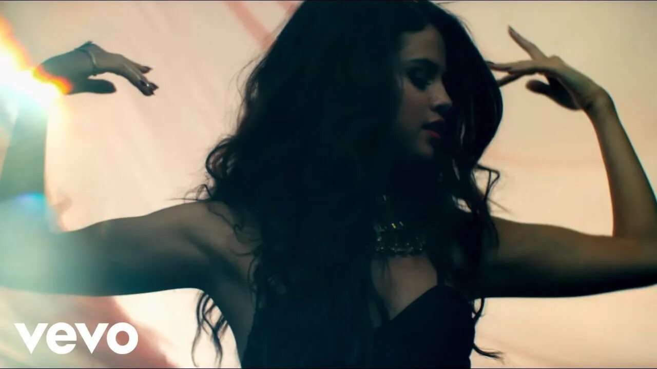 Come and get off. Selena gomez come get it gif. come and get it blinkey.