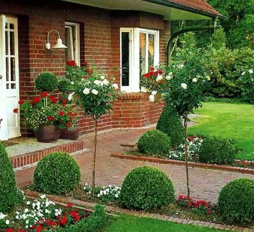 Our front yard garden summer 2012. Small front yard landscaping, Shade garden de