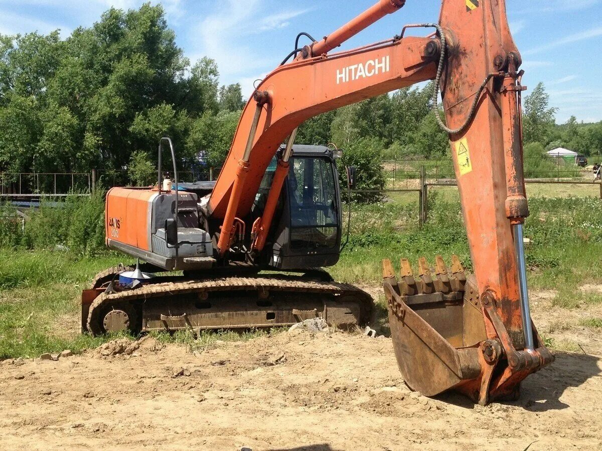 Экскаватор 1 час. Hitachi zx200. hitachi zx200-3g. hitachi zx200-3. экскаватор hitachi zx200.