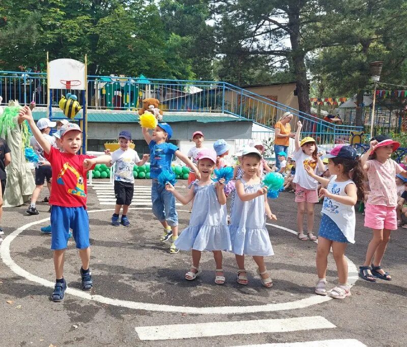 Детский сад 25 чебурашка туапсе медблок. Мбдоу дс туапсе. Детский садик голубая стрела туапсе фото. Конкурс я творец в детском саду. Детский сад 216 2017 год.